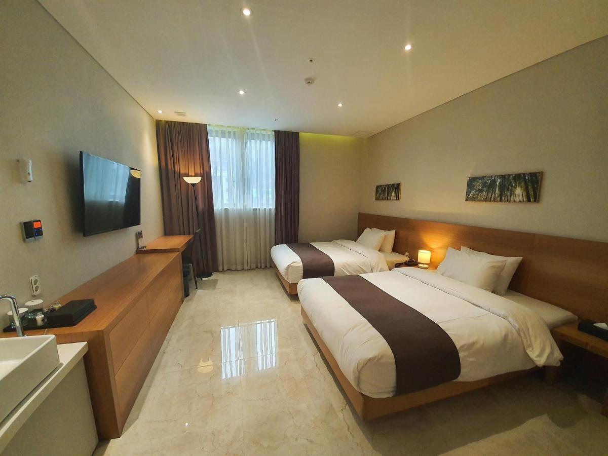 Benikea Hotel Yangsan Buitenkant foto